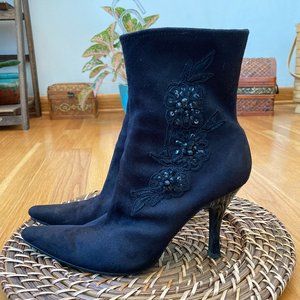 Gorgeous Victorian Style Heeled Boots